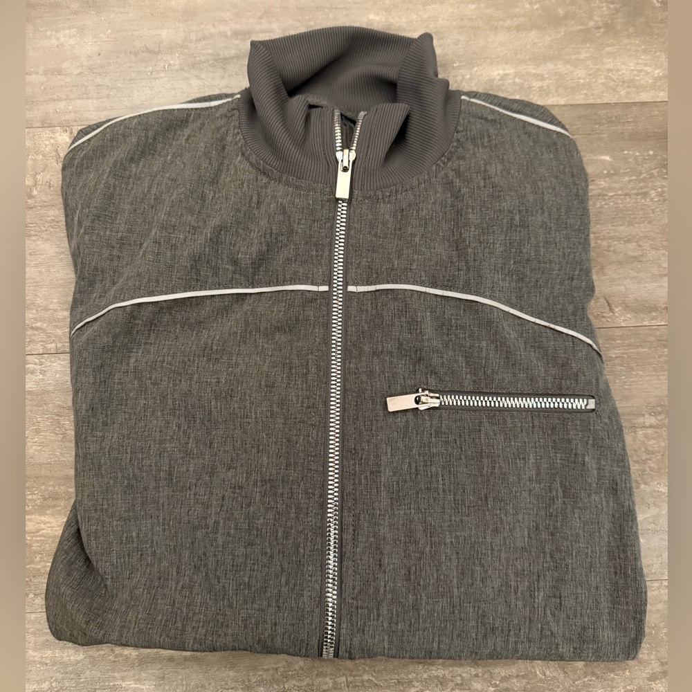 Jaanuu Scrub Jacket- Small ❤️